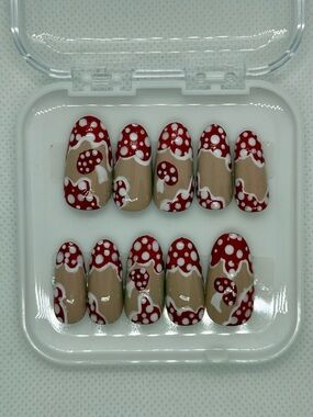 Mushroom Nails 🍄